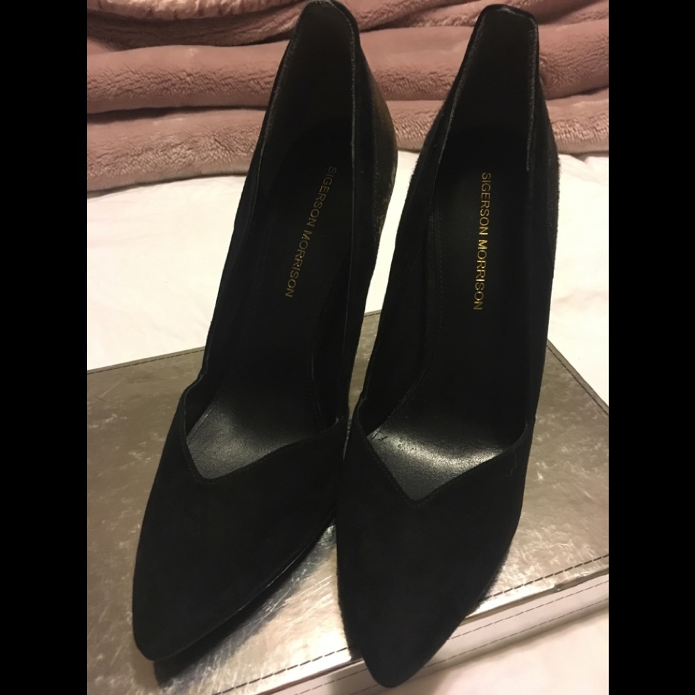 Sigerson Morrison black and gold-heeled stilettos
